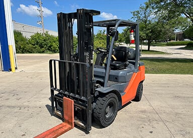 Forklift dealer